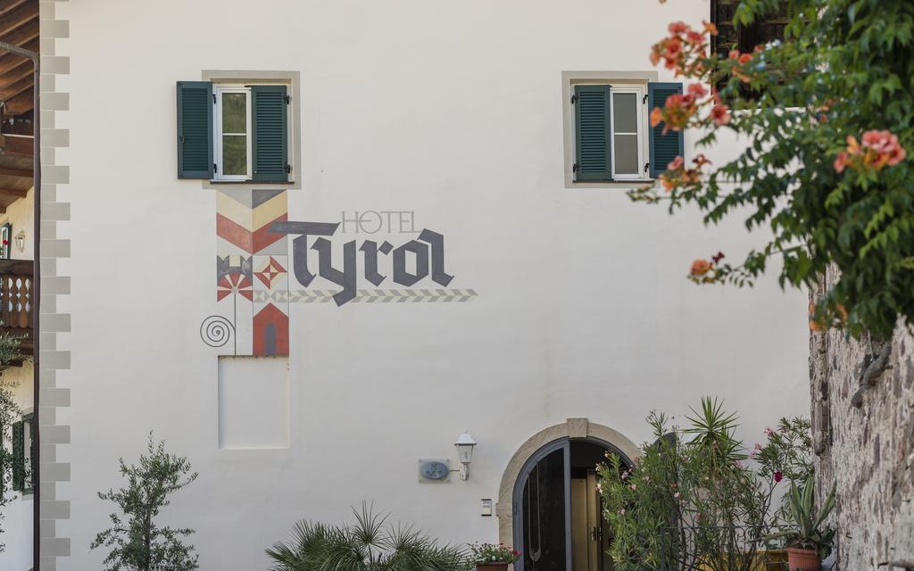 Hotel Tyrol Ora / Auer Exterior foto
