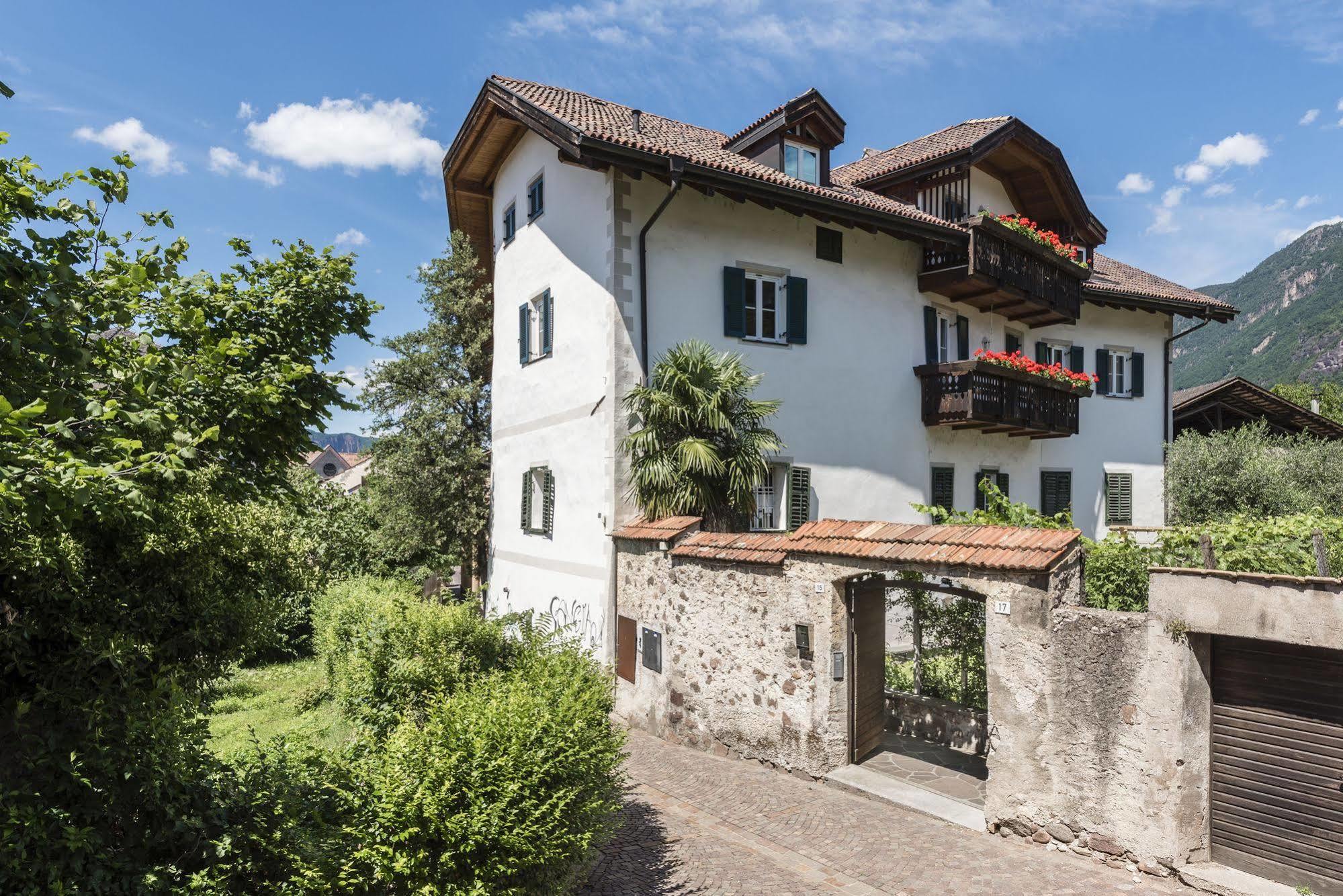 Hotel Tyrol Ora / Auer Exterior foto